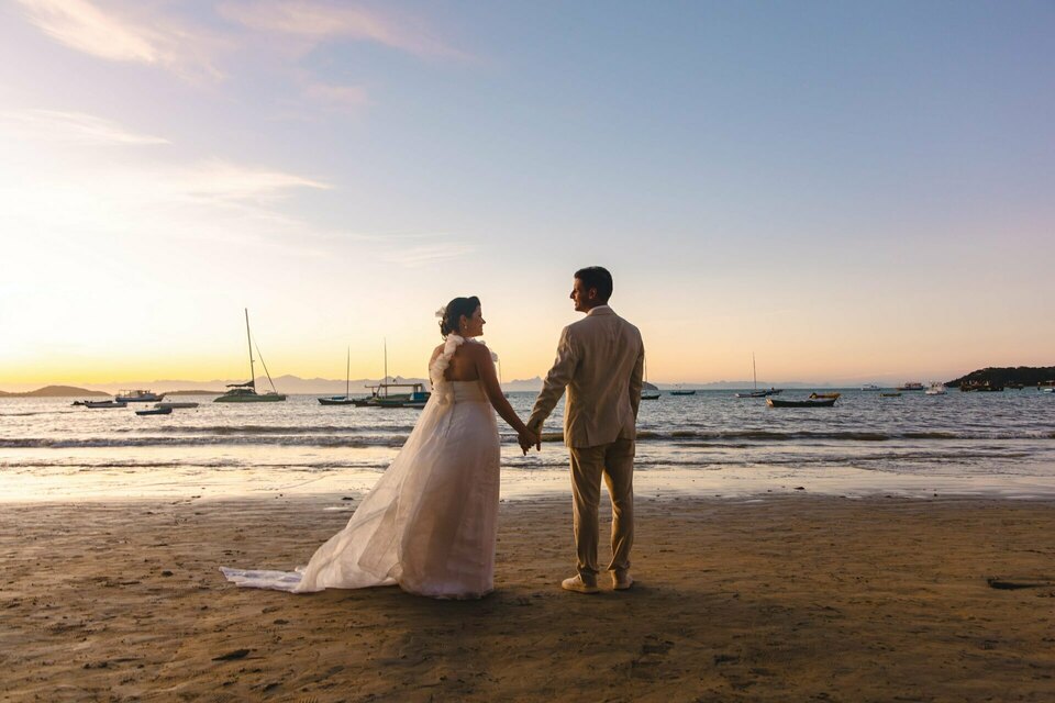 Casamento na Praia: guia completo para casais com grandes sonhos